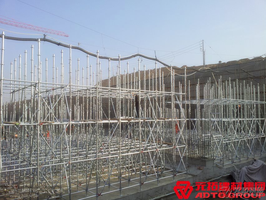 盤扣式腳手架在搭設(shè)過(guò)程中需要哪些技術(shù)措施？